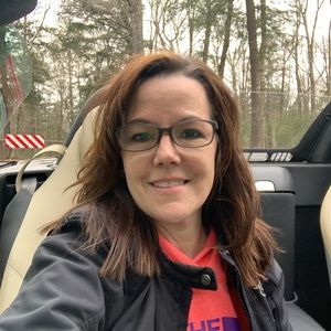 Meet your Posher, Traci